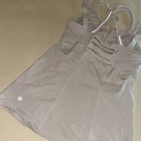 Lululemon top - Picture 2 of 2